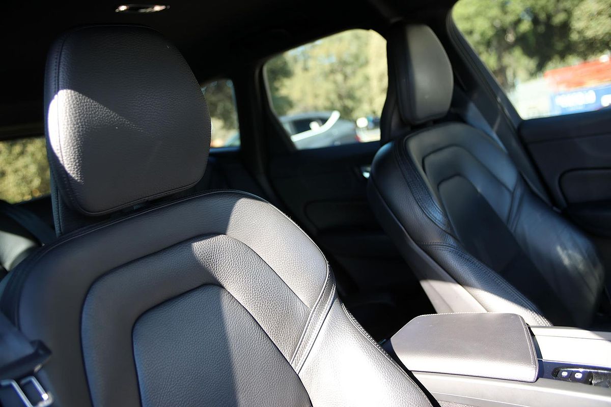 2019 Volvo XC60 T6 R-Design