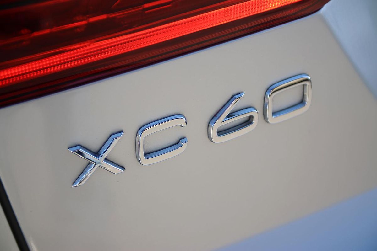 2019 Volvo XC60 T6 R-Design