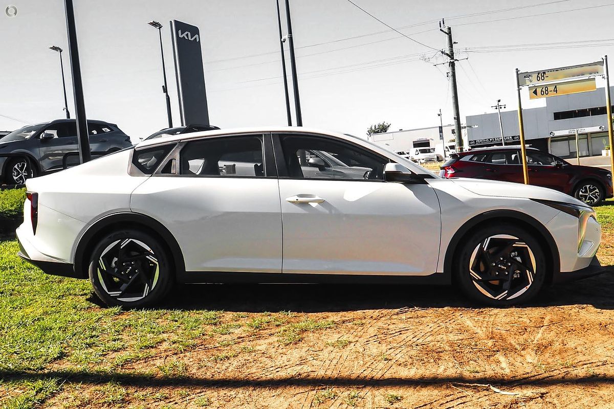 2025 Kia K4 Sport CL4m