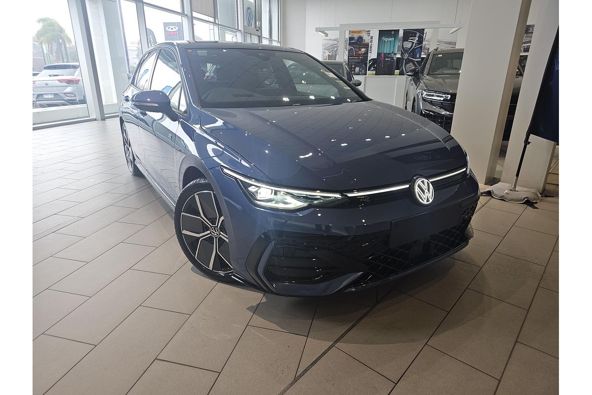 2025 Volkswagen Golf 110TSI R-Line 8.5