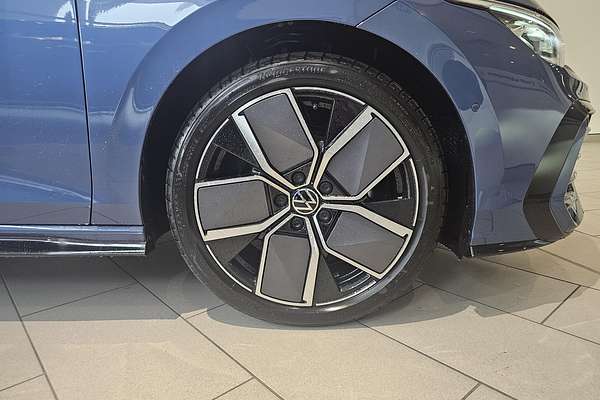 2025 Volkswagen Golf 110TSI R-Line 8.5