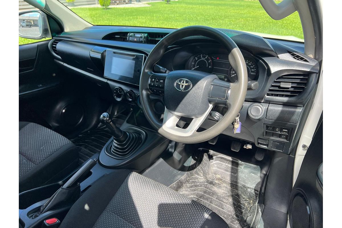 2015 Toyota Hilux Workmate GUN122R Rear Wheel Drive