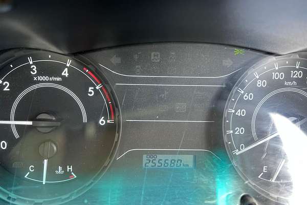 2015 Toyota Hilux Workmate GUN122R Rear Wheel Drive
