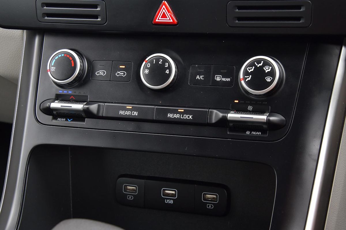 2021 Kia Carnival S KA4