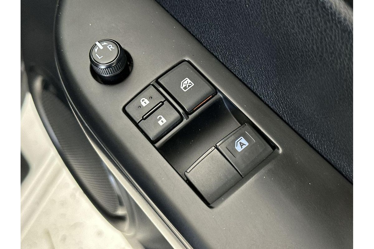 2018 Toyota Hilux Workmate TGN121R Rear Wheel Drive