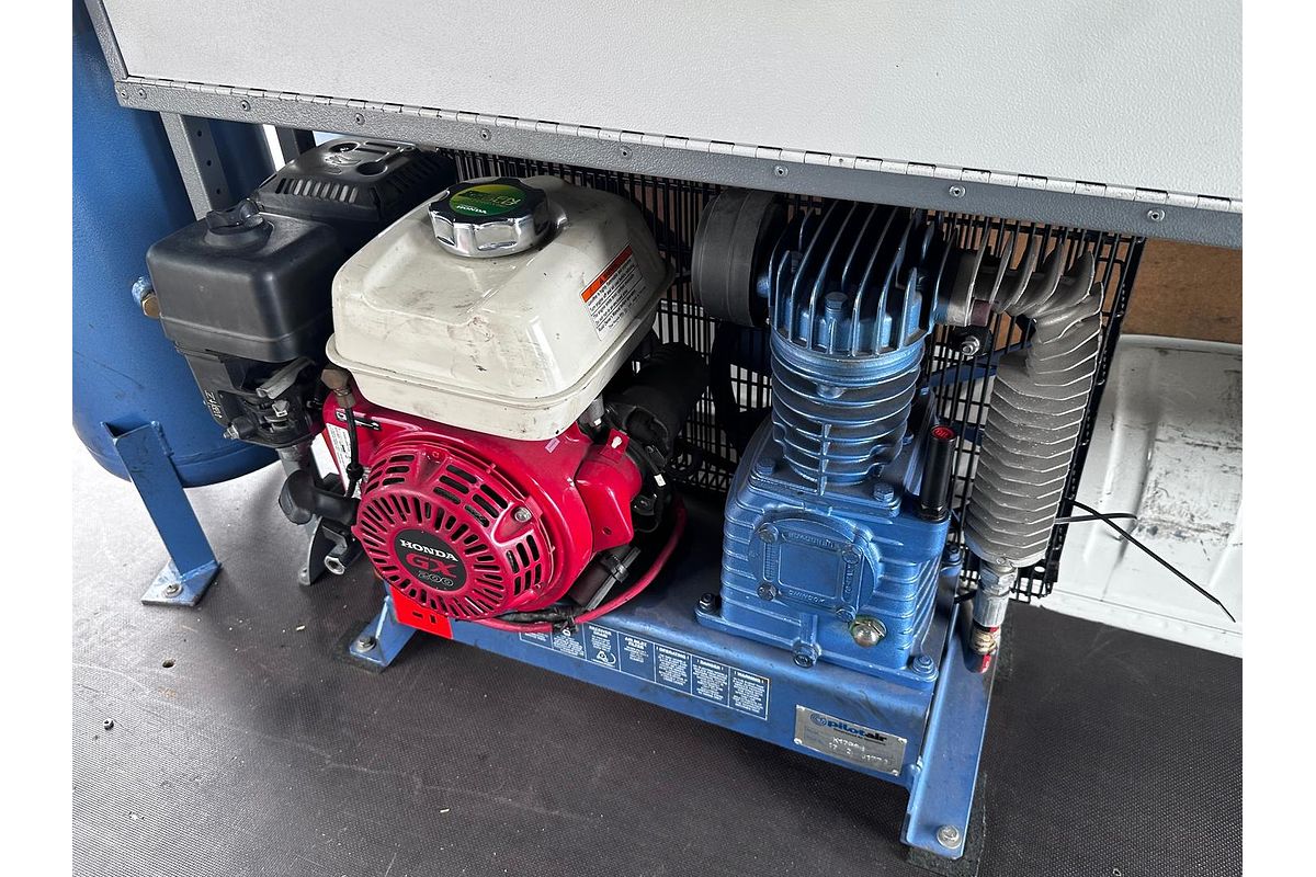 2016 Toyota Hiace KDH221R