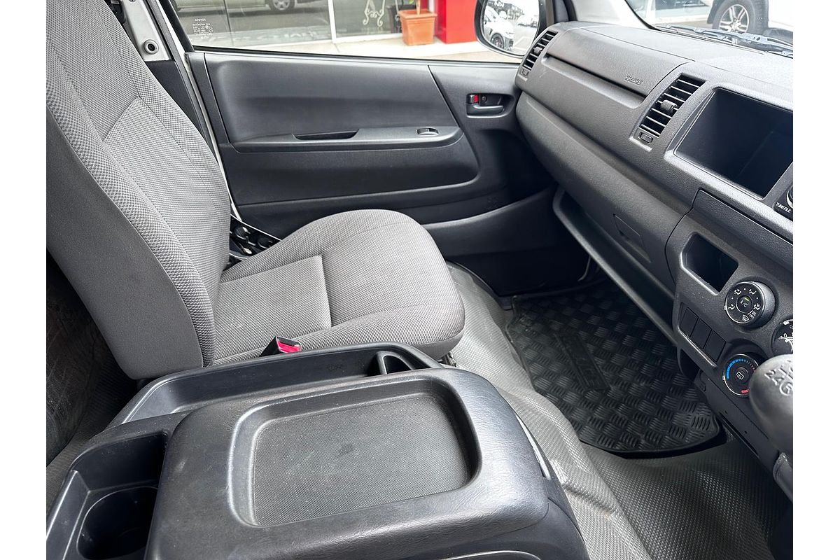 2016 Toyota Hiace KDH221R