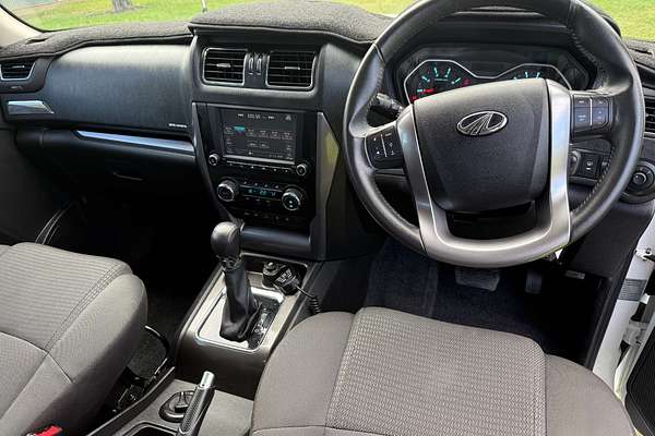 2022 Mahindra PIK-UP S11 4X4