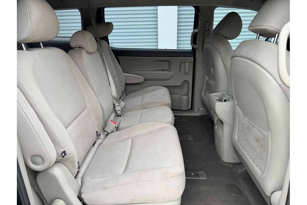 2015 Kia Carnival S YP