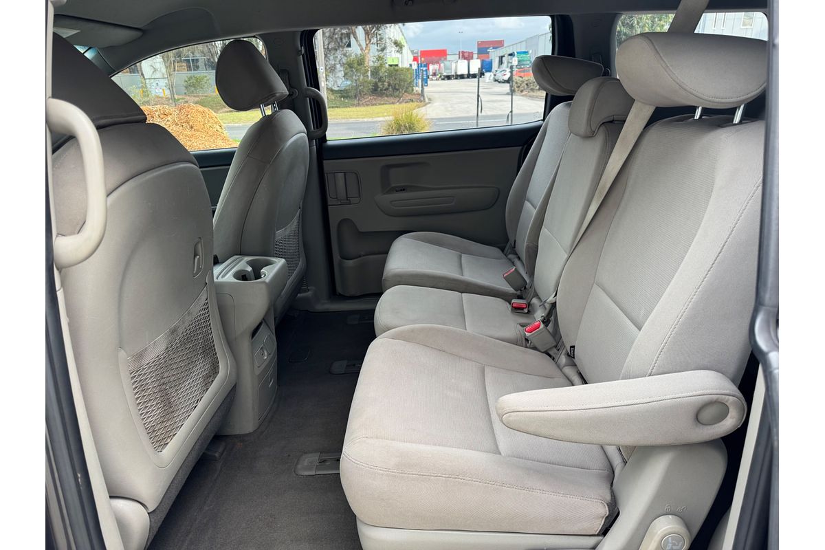 2015 Kia Carnival S YP