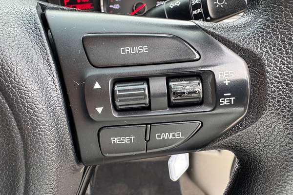 2015 Kia Carnival S YP