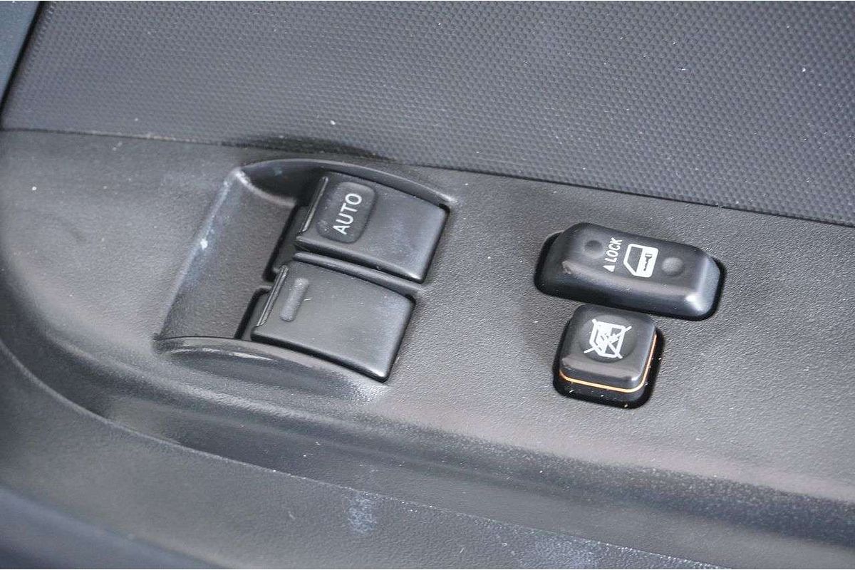 2016 Toyota Hiace Commuter KDH223R