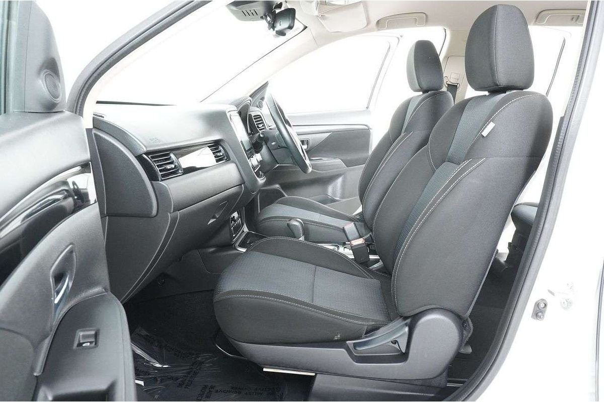 2020 Mitsubishi OUTLANDER ES 7 SEAT (AWD) ZL MY20