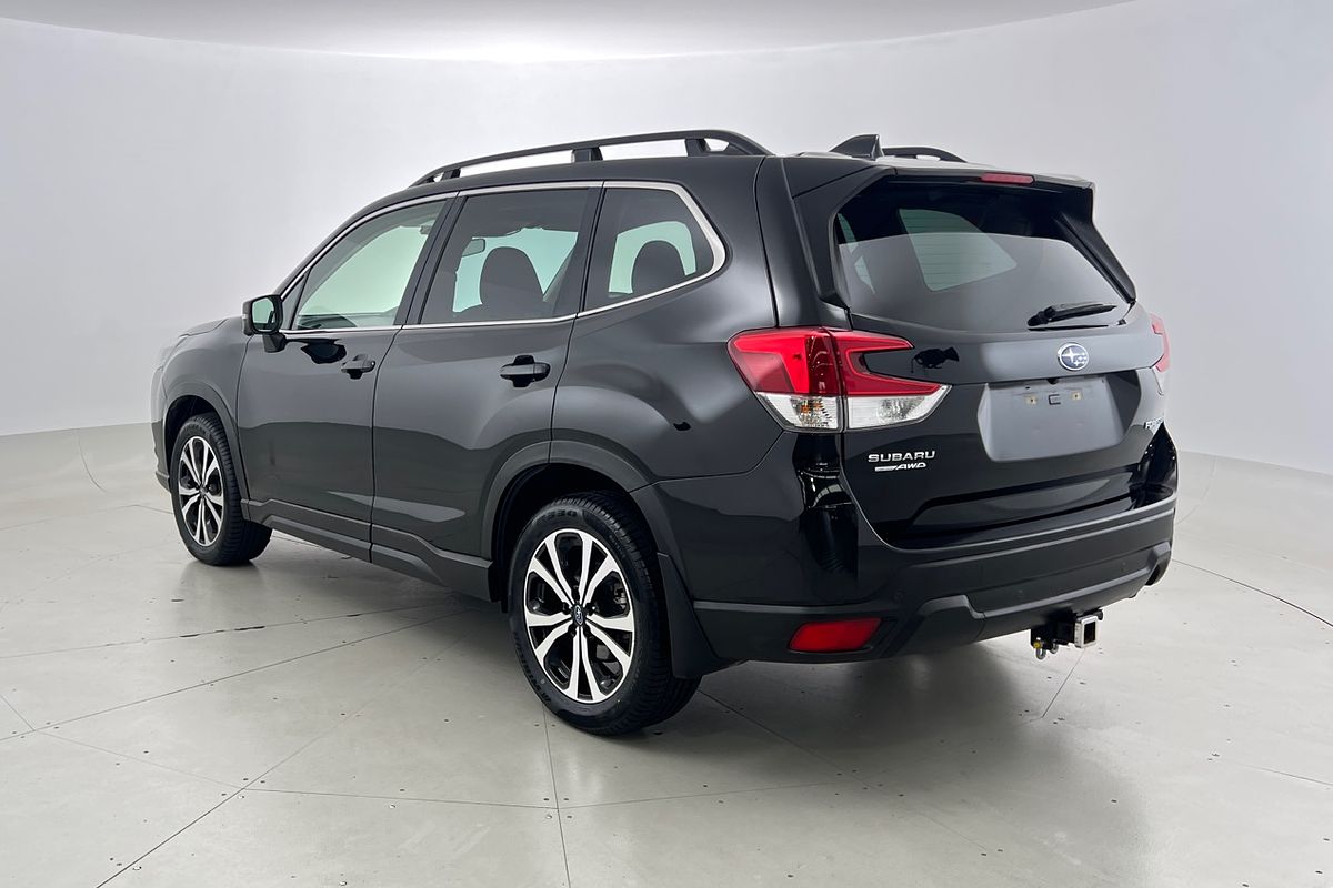 2022 Subaru Forester 2.5i Premium S5