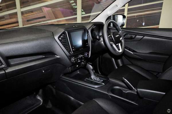2025 Isuzu D-MAX SX 4X4