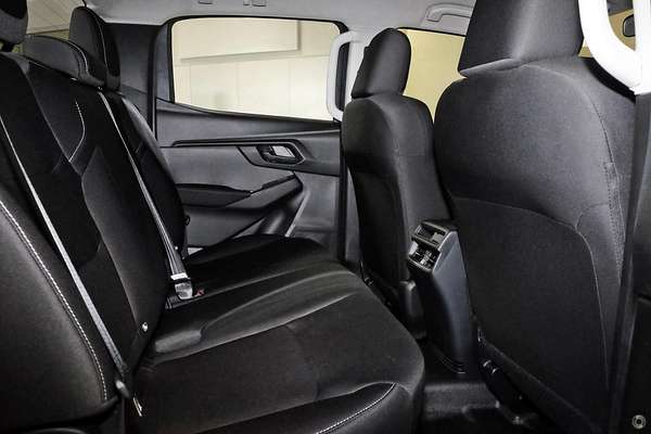 2025 Isuzu D-MAX SX 4X4