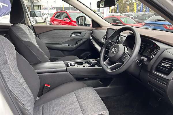 2024 Nissan X-TRAIL ST T33