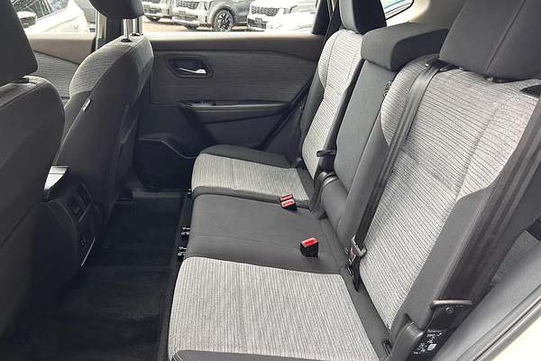 2024 Nissan X-TRAIL ST T33
