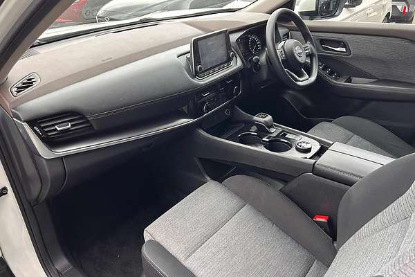 2024 Nissan X-TRAIL ST T33