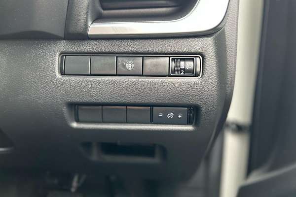 2024 Nissan X-TRAIL ST T33