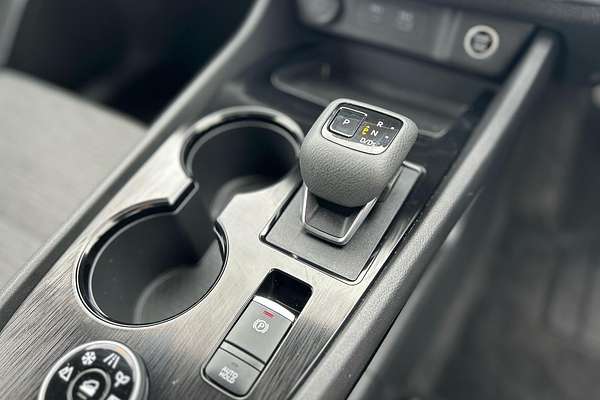 2024 Nissan X-TRAIL ST T33