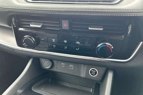 2024 Nissan X-TRAIL ST T33