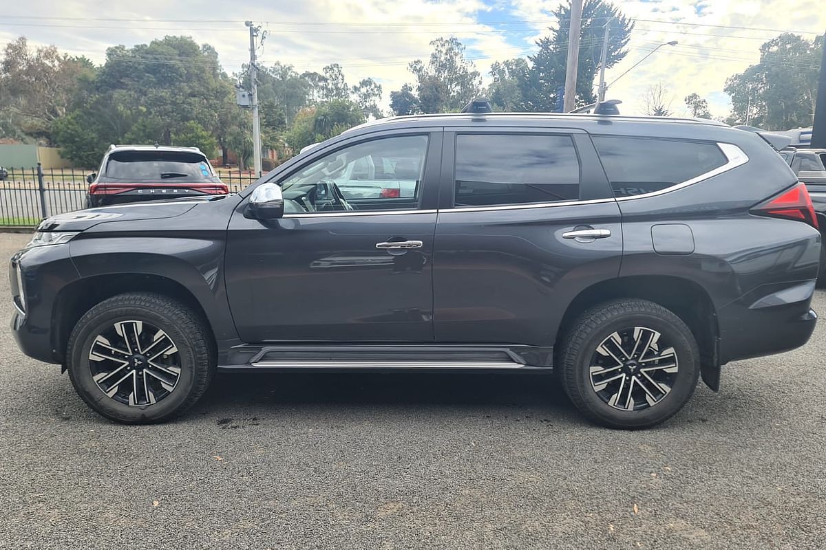 2022 Mitsubishi Pajero Sport GLS QF