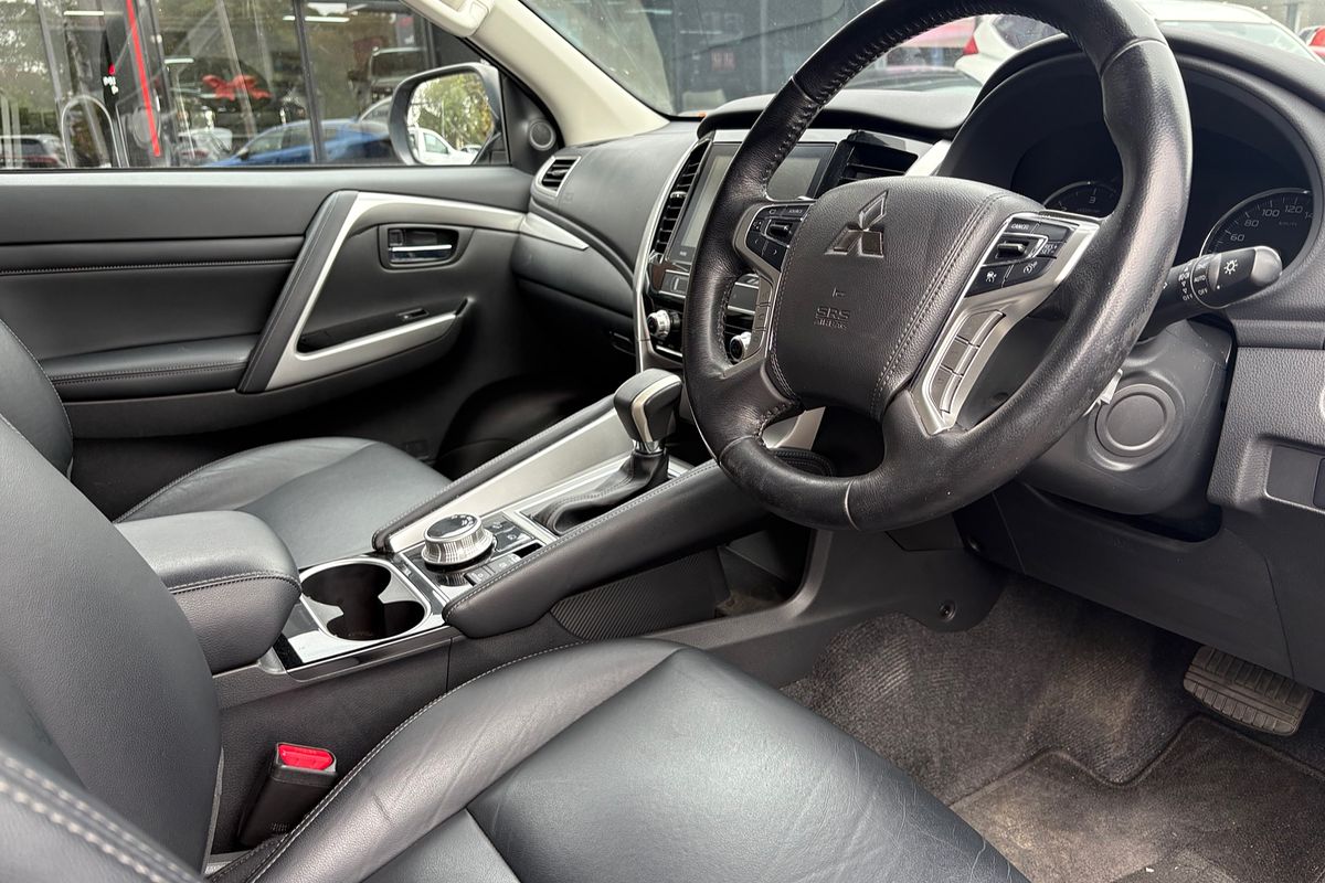 2022 Mitsubishi Pajero Sport GLS QF