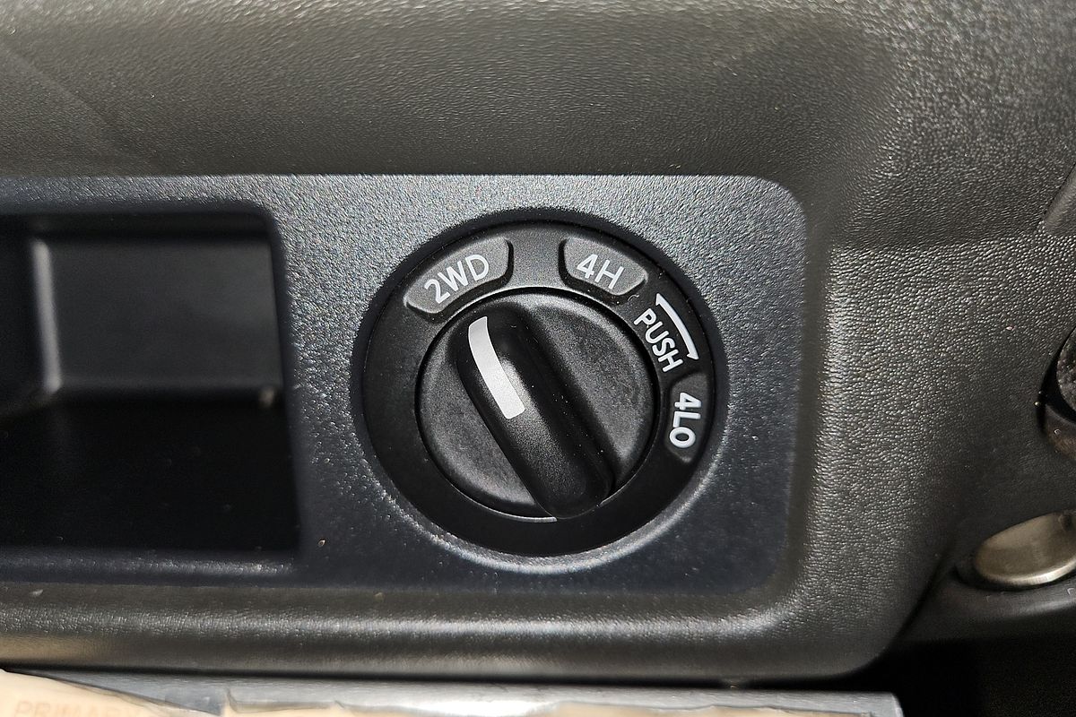 2010 Nissan Navara RX D40 4X4