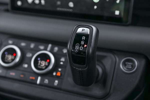 2021 Land Rover Defender 110 D300 X-Dynamic SE L663