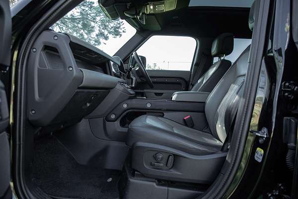 2021 Land Rover Defender 110 D300 X-Dynamic SE L663