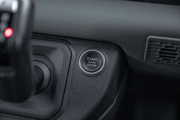 2021 Land Rover Defender 110 D300 X-Dynamic SE L663