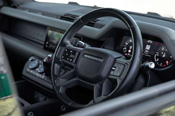 2021 Land Rover Defender 110 D300 X-Dynamic SE L663