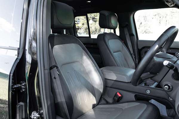 2021 Land Rover Defender 110 D300 X-Dynamic SE L663