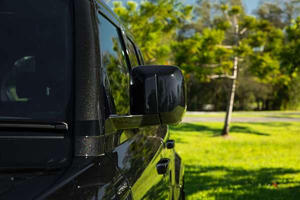 2021 Land Rover Defender 110 D300 X-Dynamic SE L663