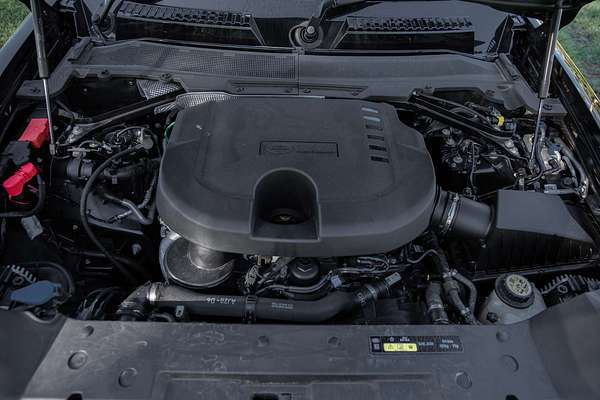 2021 Land Rover Defender 110 D300 X-Dynamic SE L663