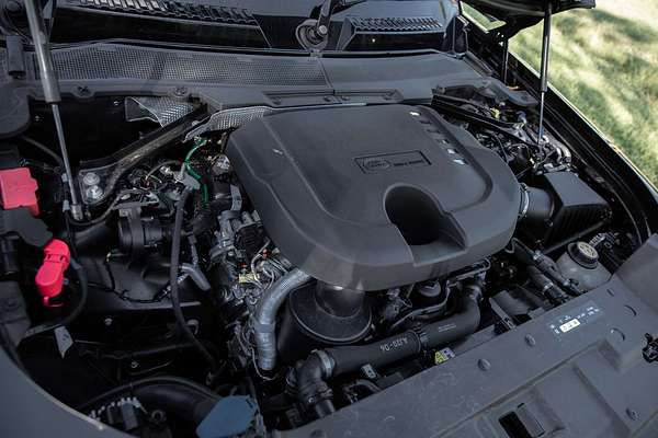2021 Land Rover Defender 110 D300 X-Dynamic SE L663