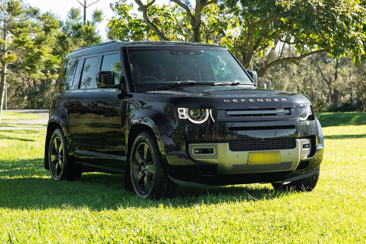 2021 Land Rover Defender 110 D300 X-Dynamic SE L663