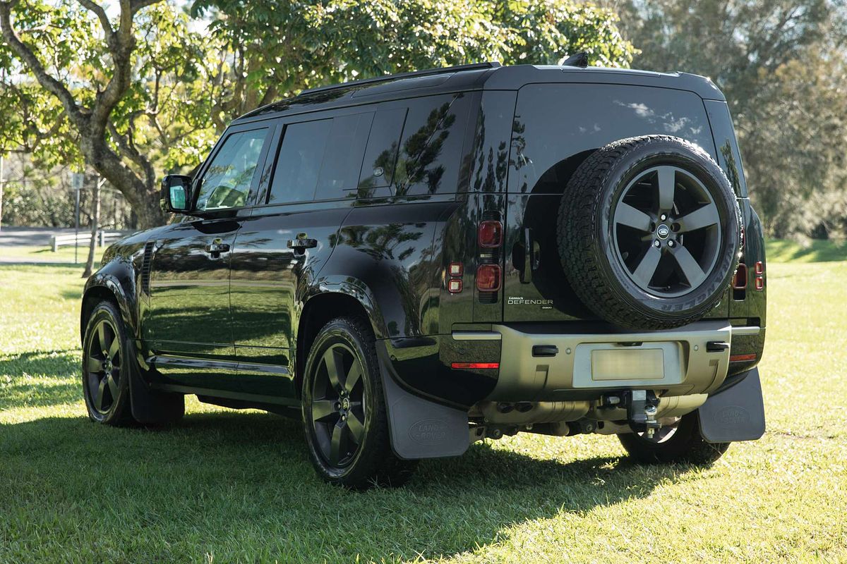 2021 Land Rover Defender 110 D300 X-Dynamic SE L663