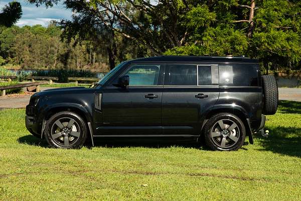 2021 Land Rover Defender 110 D300 X-Dynamic SE L663