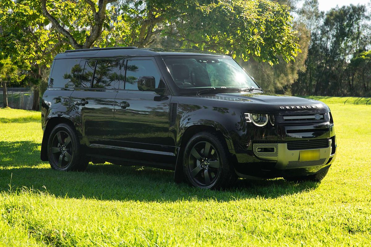 2021 Land Rover Defender 110 D300 X-Dynamic SE L663