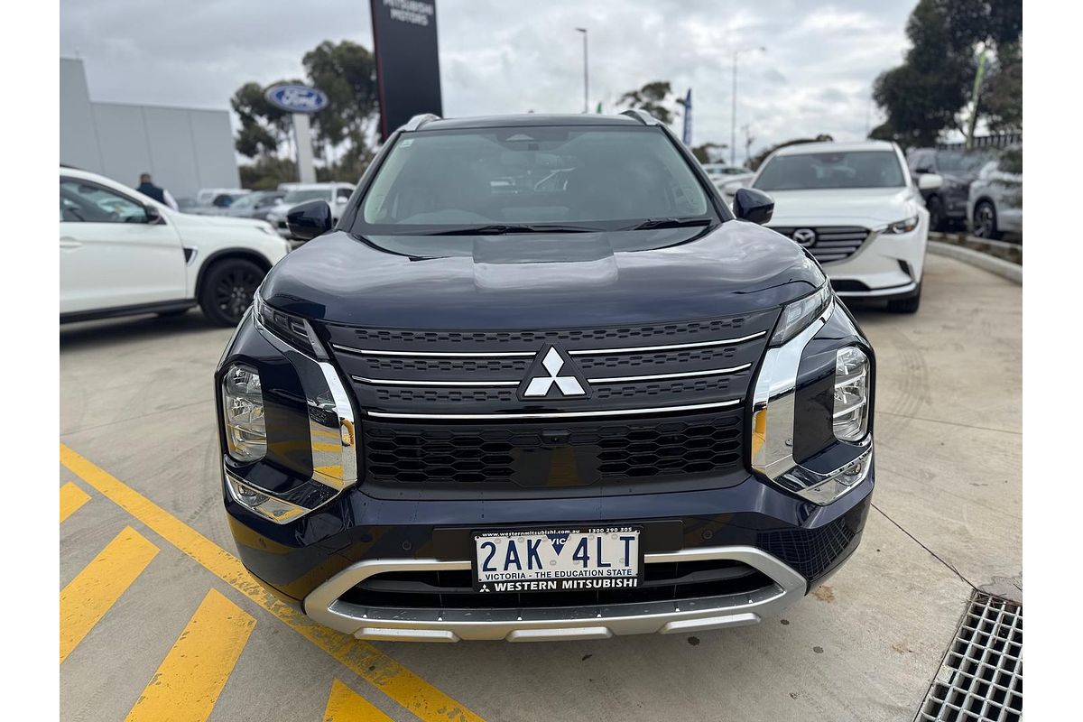 2024 Mitsubishi Outlander Exceed ZM