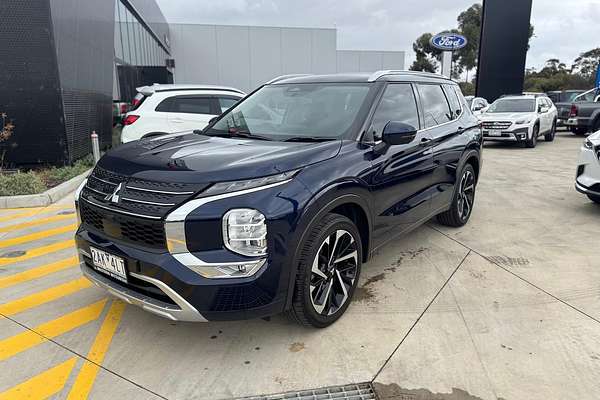 2024 Mitsubishi Outlander Exceed ZM