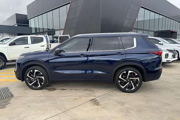 2024 Mitsubishi Outlander Exceed ZM