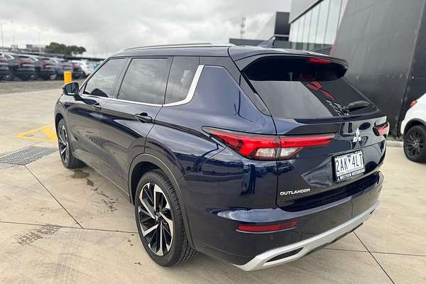 2024 Mitsubishi Outlander Exceed ZM