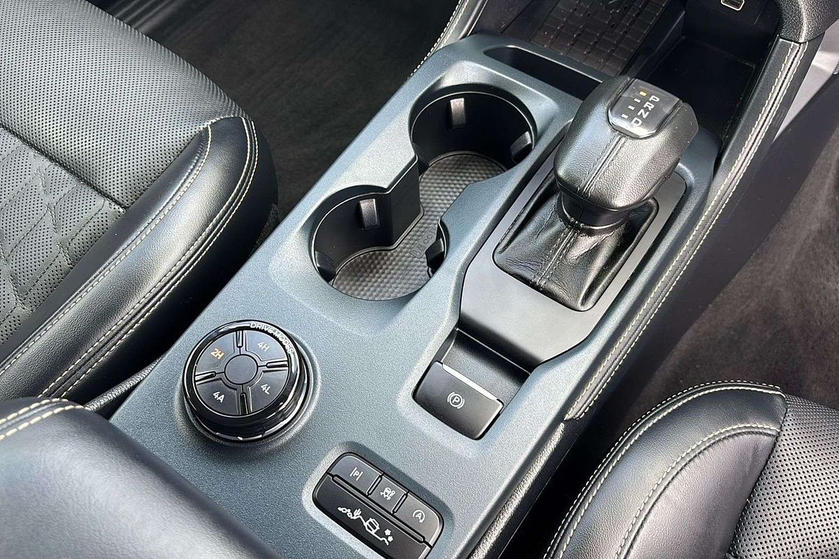 2024 Ford Everest Platinum