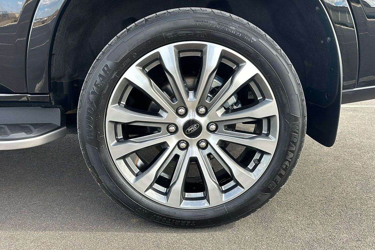 2024 Ford Everest Platinum