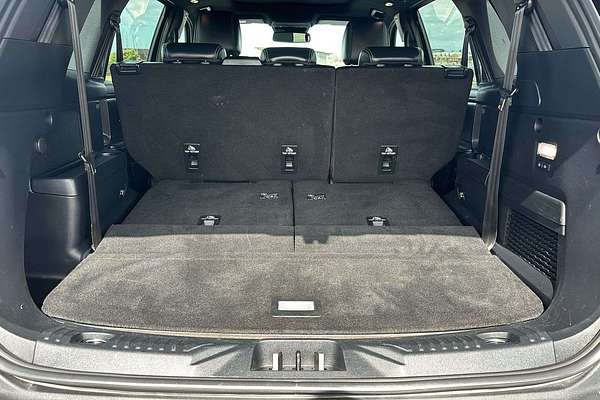 2024 Ford Everest Platinum