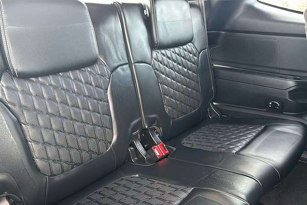 2024 Ford Everest Platinum