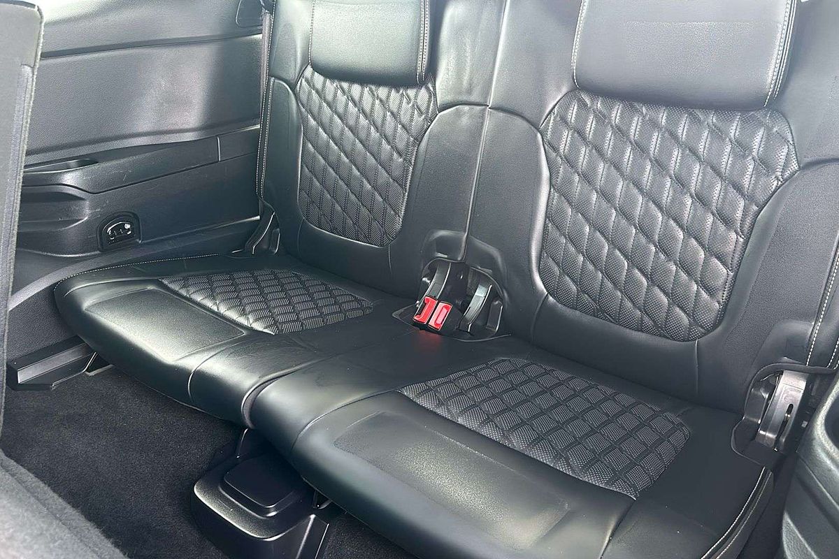 2024 Ford Everest Platinum